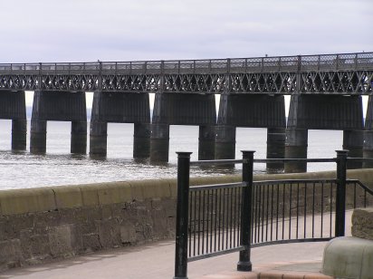 Tay Bridge commerorative plaque